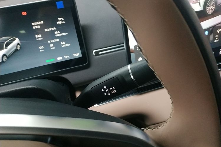 零跑汽车 零跑C11 2026款 增程 300激光雷达智尊版中控内饰18