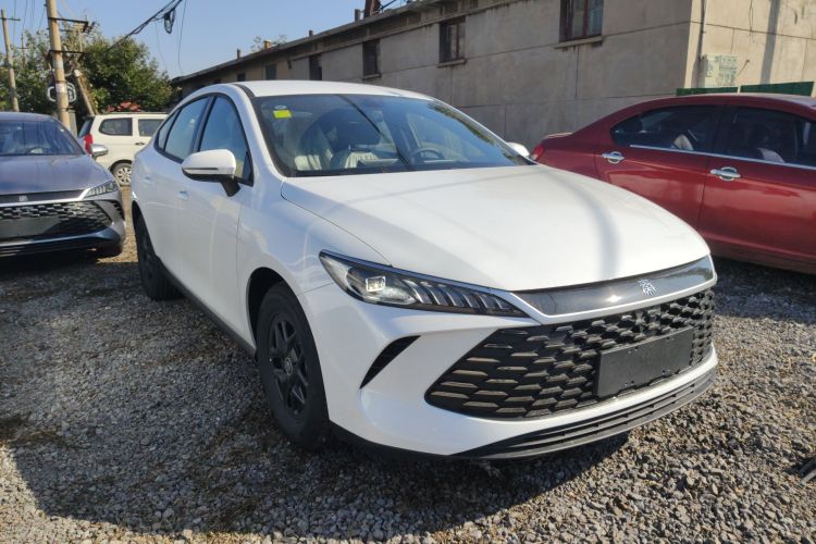 比亚迪 秦PLUS 2025款 DM-i 智驾版 55KM领先型车身外观6002