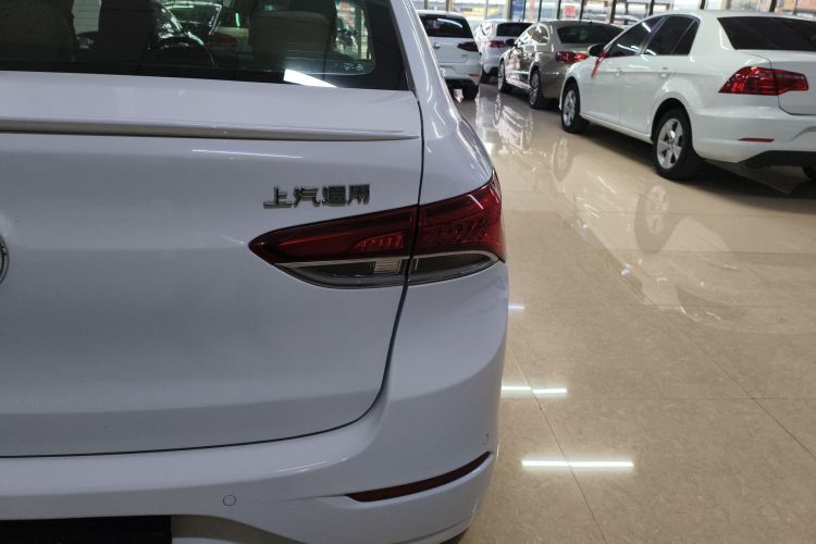 别克 英朗 2019款 18T 自动互联旗舰型 国V车身外观9