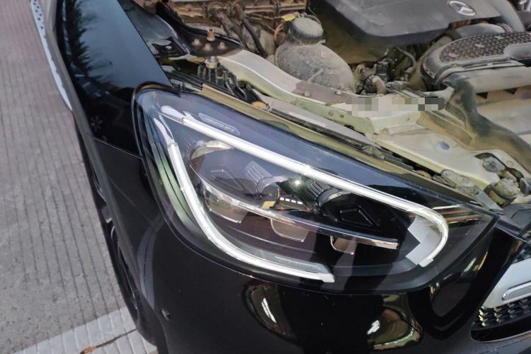 奔驰GLC 2020款 改款 GLC 300 L 4MATIC 动感型车身外观8