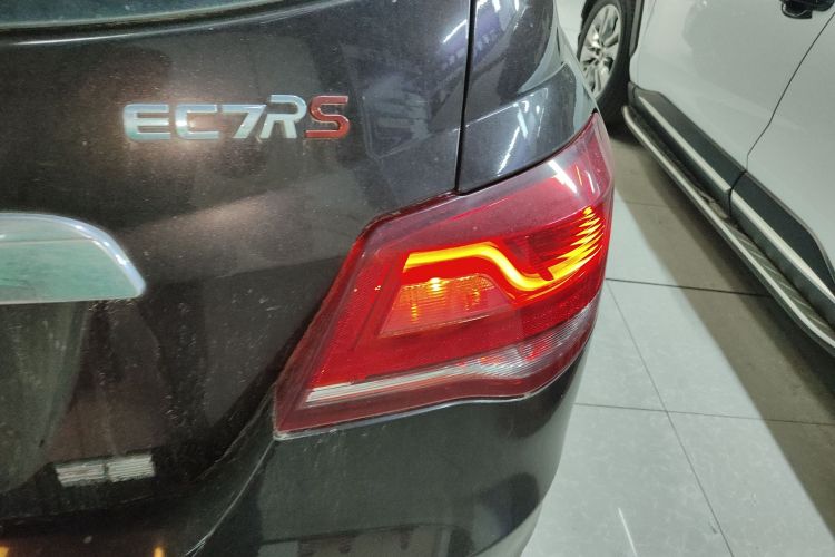 吉利汽车 帝豪 2016款 两厢RS 1.5L 手动向上版车身外观9