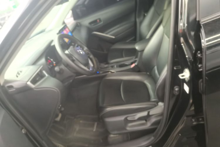 丰田 卡罗拉锐放 2023款 2.0L 精英版局部细节19