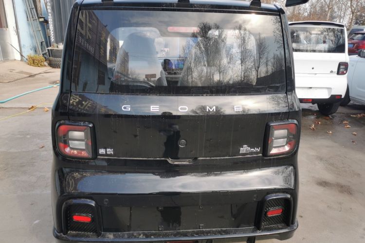 吉利银河 2025款 210km 熊猫卡丁车身外观6