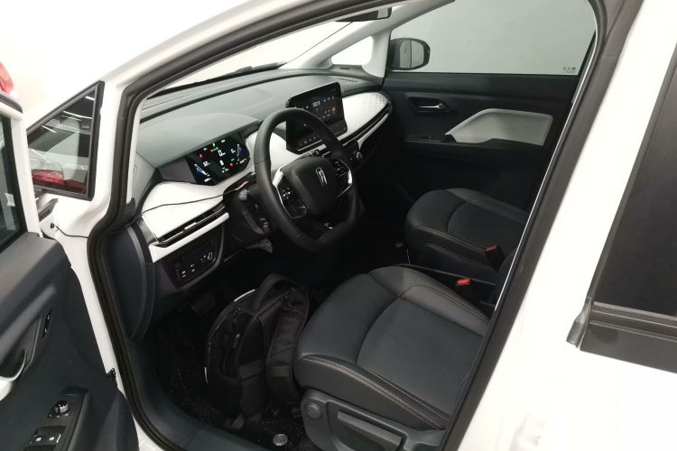 奔腾NAT 2022款 悦享出行 换电版 100kW 401km中控内饰19