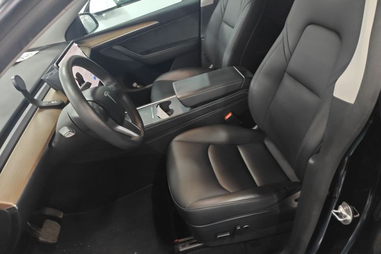 特斯拉 Model Y 2021款 长续航全轮驱动版局部细节19