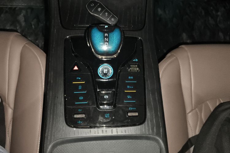 比亚迪 汉 2023款 DM-i 冠军版 200KM 旗舰型局部细节18