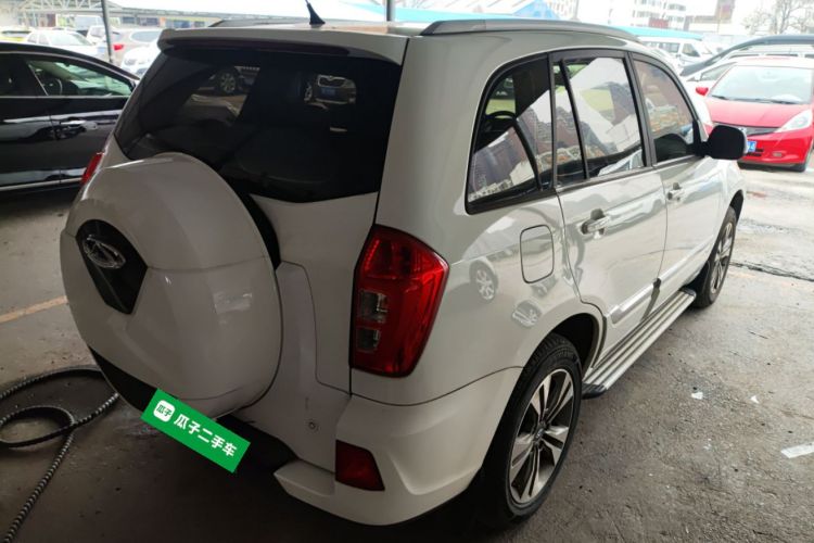 奇瑞 瑞虎3 2015款 1.6L CVT智尚纪念版车身外观7