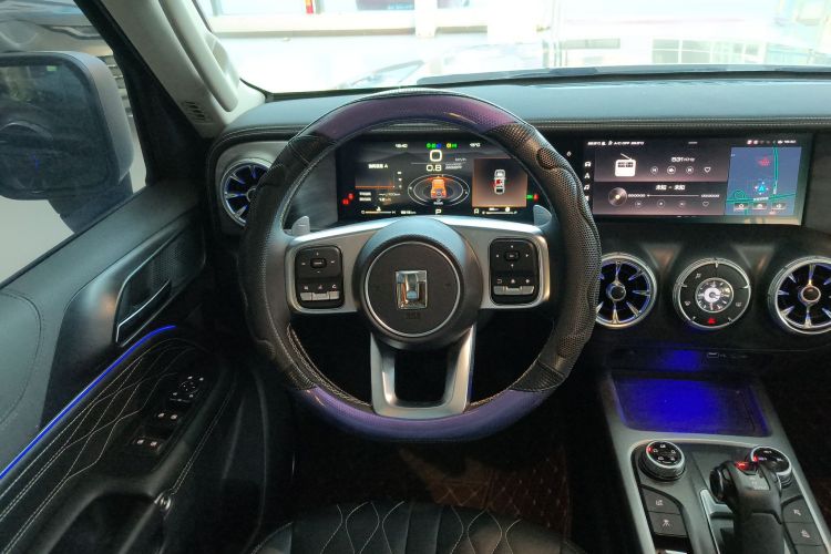 坦克300 2021款 越野版 2.0T 挑战者中控内饰13