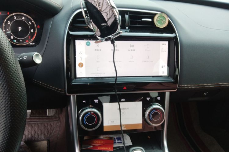 捷豹XEL 2023款 2.0T 250PS R-DYNAMIC S进取运动版中控内饰16