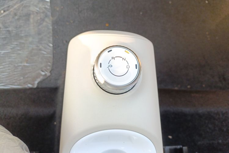 五菱汽车 宏光MINIEV 2024款 第三代 215km 青春版局部细节18