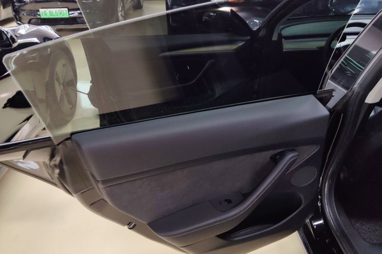 特斯拉 Model 3 2021款 标准续航后驱升级版中控内饰49