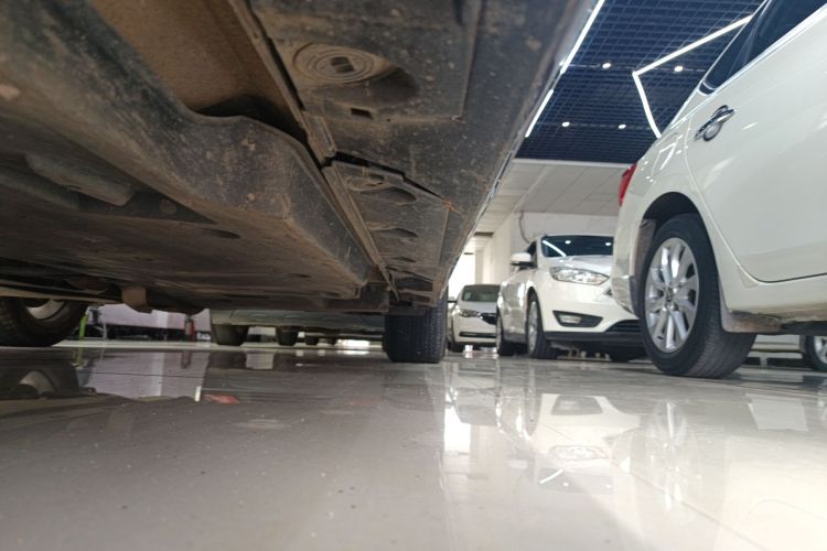 丰田 亚洲龙 2019款 2.0L 进取版 国VI局部细节9002