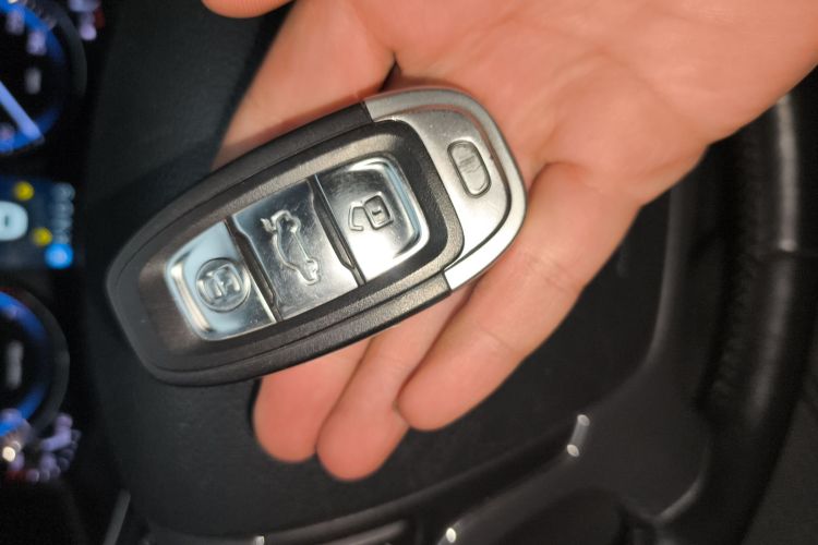 红旗H7 2015款 2.0T 豪华型中控内饰11