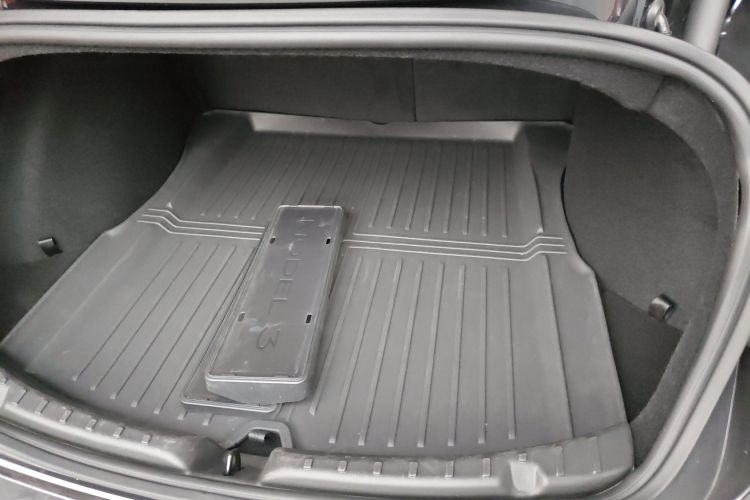 特斯拉 Model 3 2023款 长续航全轮驱动版机舱底盘23