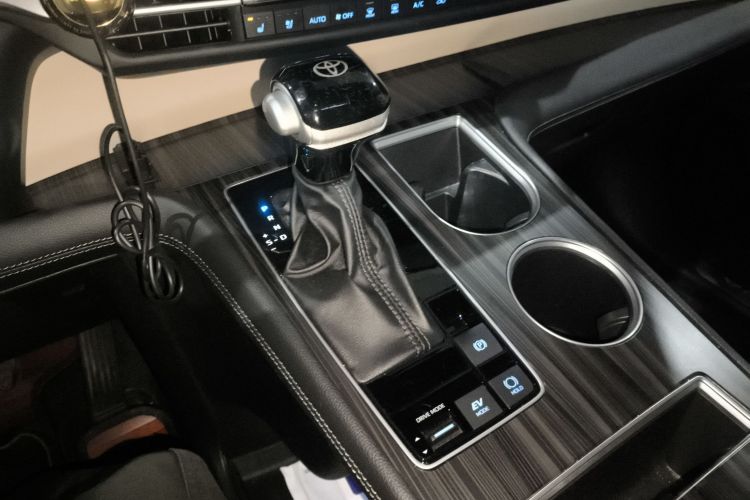 丰田 赛那SIENNA 2021款 2.5L混动 尊贵版中控内饰18