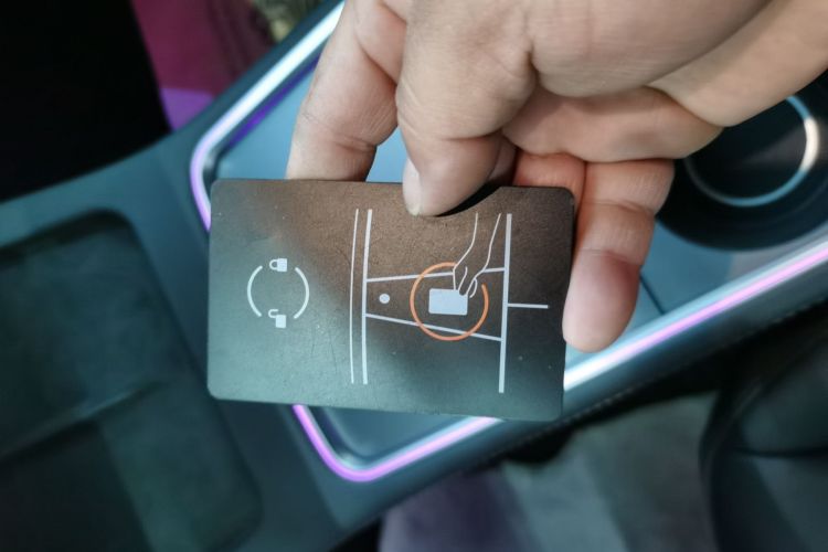 特斯拉 Model Y 2024款 后轮驱动版中控内饰11