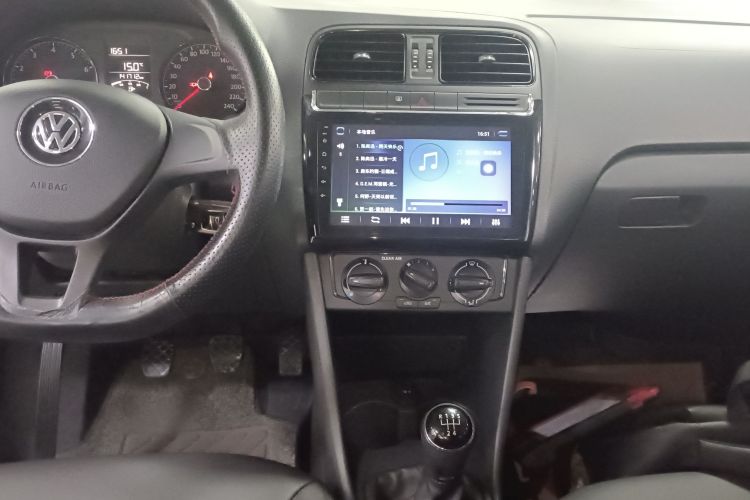 大众 Polo 2016款 1.4L 手动风尚型中控内饰16