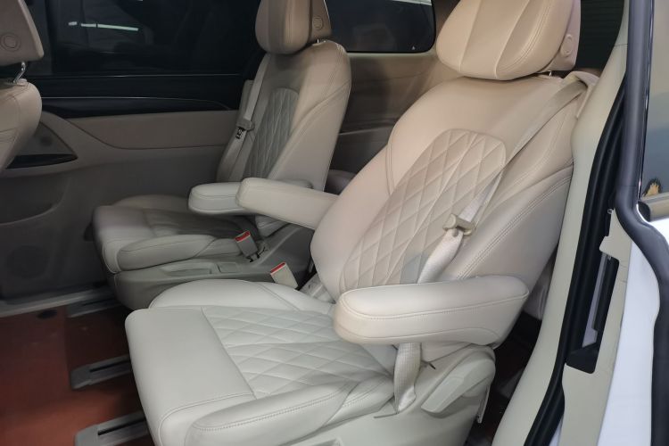 别克GL8 2022款 ES陆尊 653T 舒适型中控内饰21