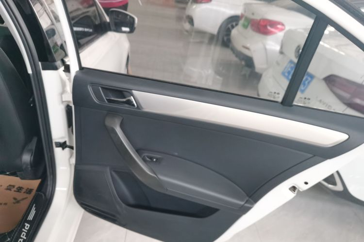 斯柯达 昕锐 2019款 1.5L 自动舒适版 国V中控内饰45