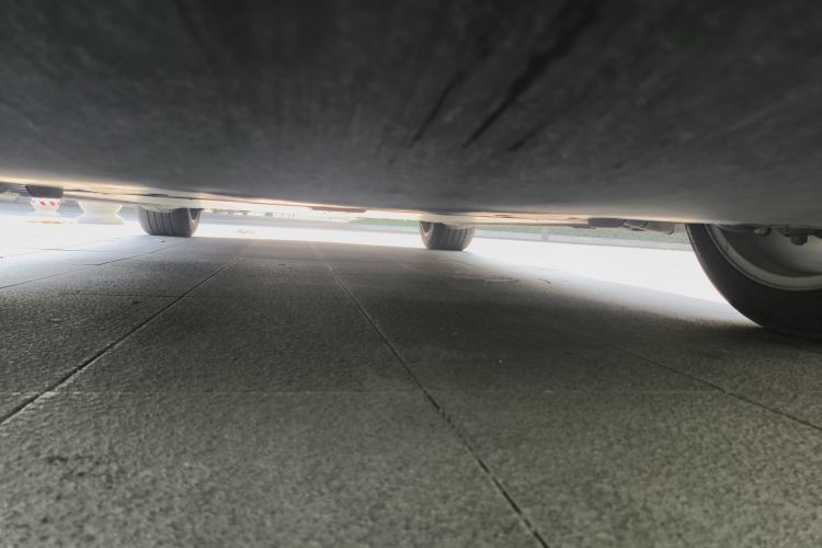 特斯拉 Model Y 2022款 改款 后轮驱动版局部细节9008