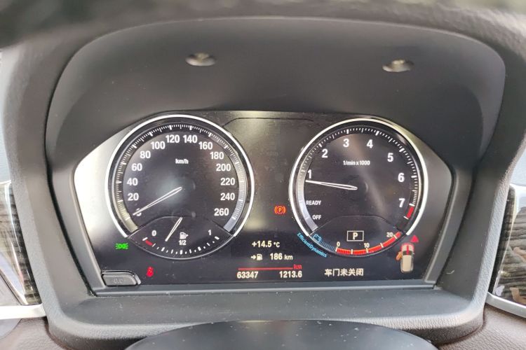 宝马X1 2021款 xDrive25Li 尊享型中控内饰14