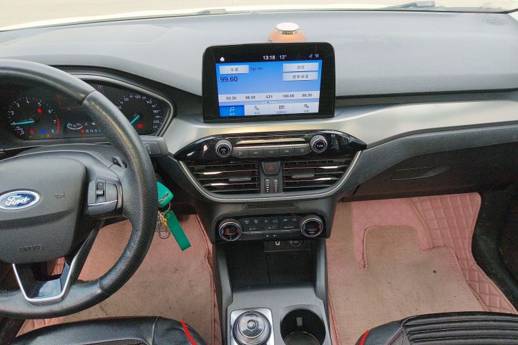 福特 福克斯 2019款 三厢 EcoBoost 180 自动锋潮型局部细节16