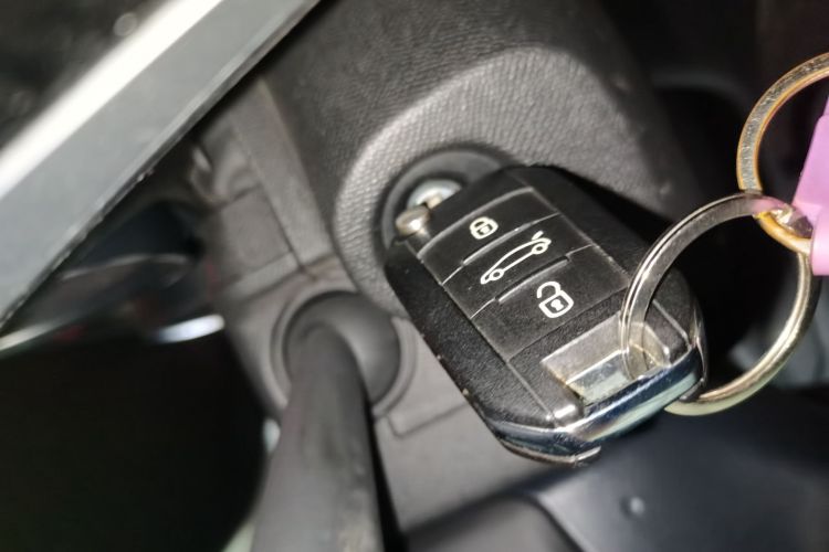 标致408 2018款 改款 350THP 自动豪华版中控内饰7001