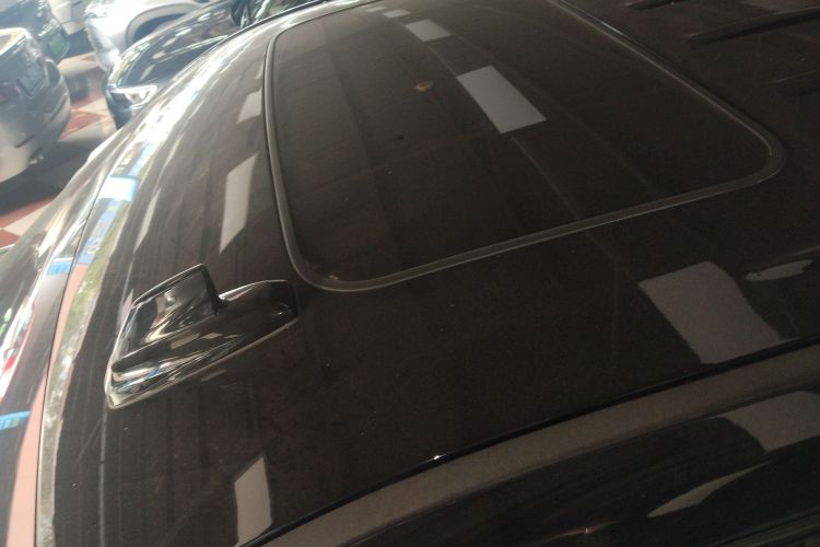 凯迪拉克 凯雷德ESCALADE 2017款 6.2L ESV铂金版加长型局部细节57