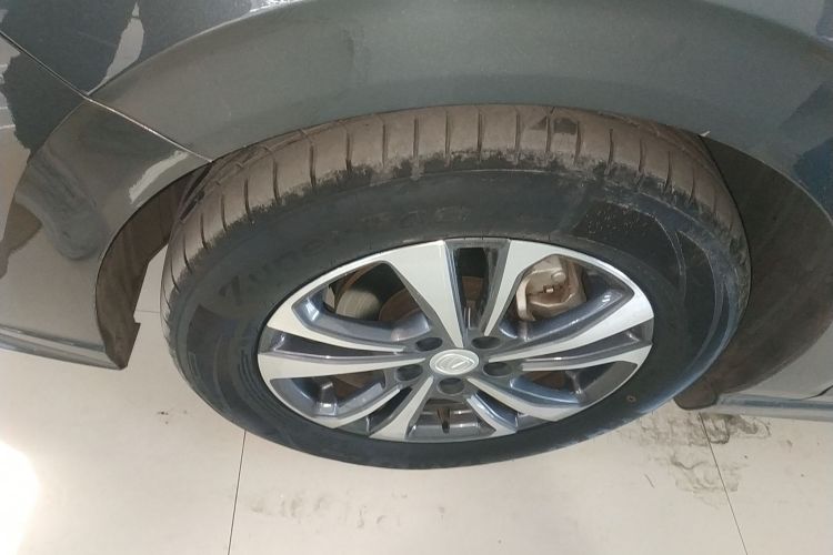 长安 逸动 2022款 PLUS 蓝鲸NE 1.4T GDI DCT尊贵版车身外观6001