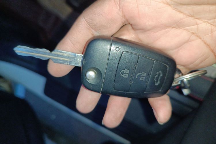 奔腾X80 2013款 2.0L 自动舒适型中控内饰11