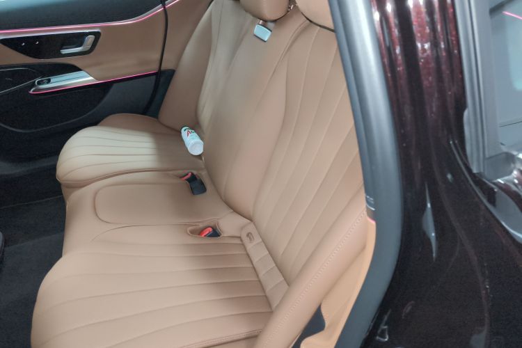 奔驰E级 2025款 改款 E 260 L中控内饰7004