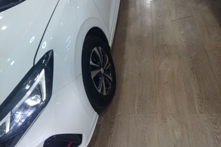 长安 逸动 2022款 PLUS 蓝鲸NE 1.4T GDI DCT尊贵版车身外观6007