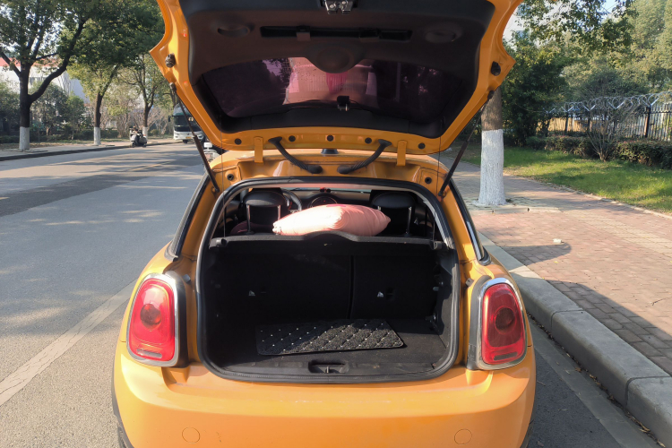 MINI 2014款 1.2T ONE+机舱底盘23