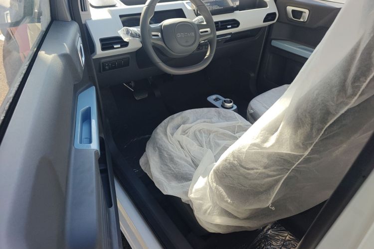 吉利银河 2024款 熊猫mini 200km 耐力熊中控内饰19