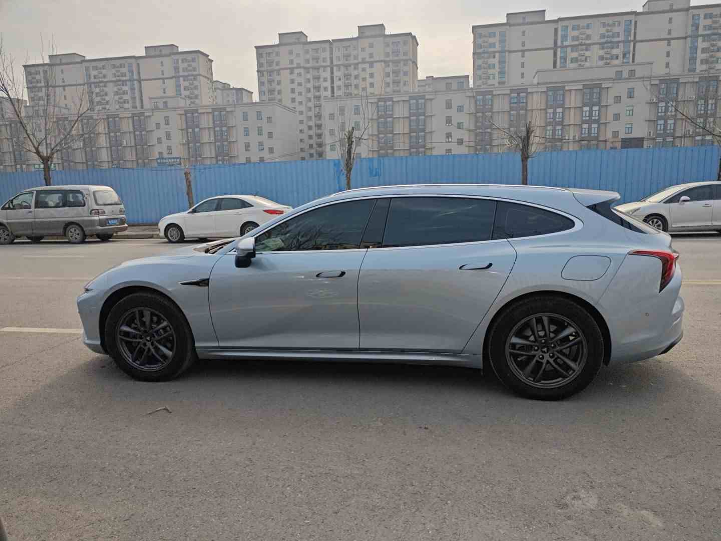 哪吒汽车 哪吒S猎装 2024款 增程300 标准版(3)