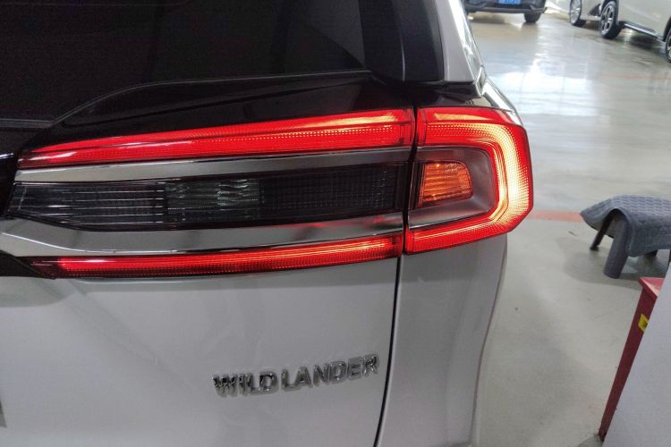 丰田 威兰达 2024款 2.0L CVT两驱领先版车身外观9