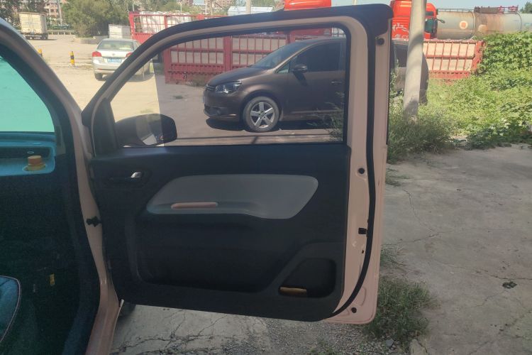 五菱汽车 宏光MINIEV 2021款 马卡龙时尚款 磷酸铁锂中控内饰7005