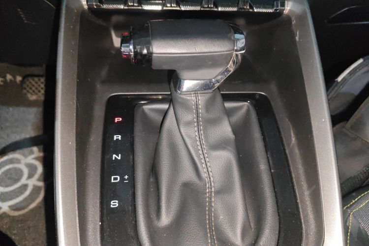 宝骏RS-3 2020款 1.5L CVT智能精英型局部细节18