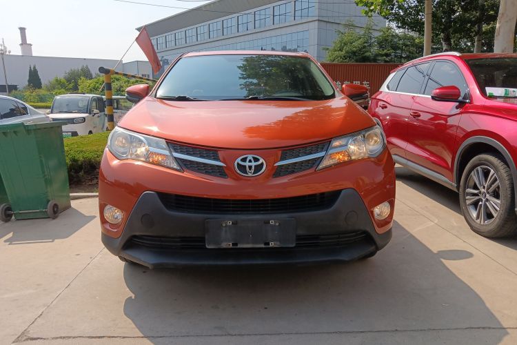 丰田 RAV4荣放 2013款 2.0L CVT四驱新锐版车身外观6001