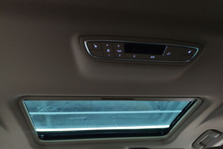 别克GL8 2020款 ES陆尊 653T 尊享型中控内饰22