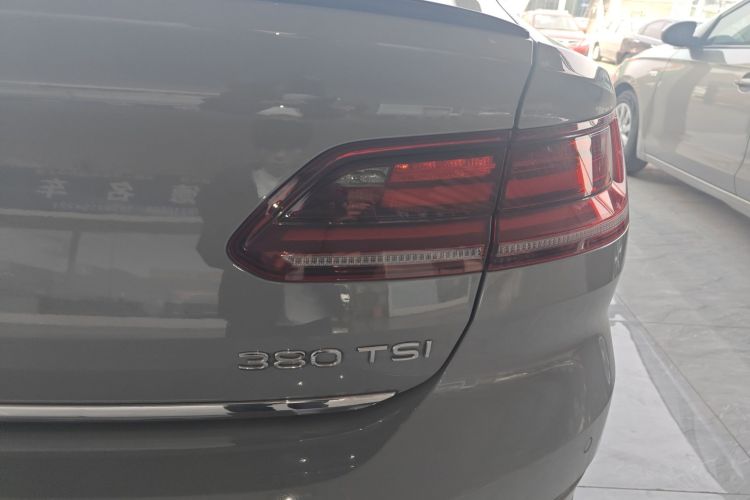 一汽-大众CC 2023款 380TSI 夺目版车身外观9