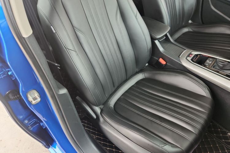 标致408 2019款 350THP 自动豪华版 国V中控内饰41