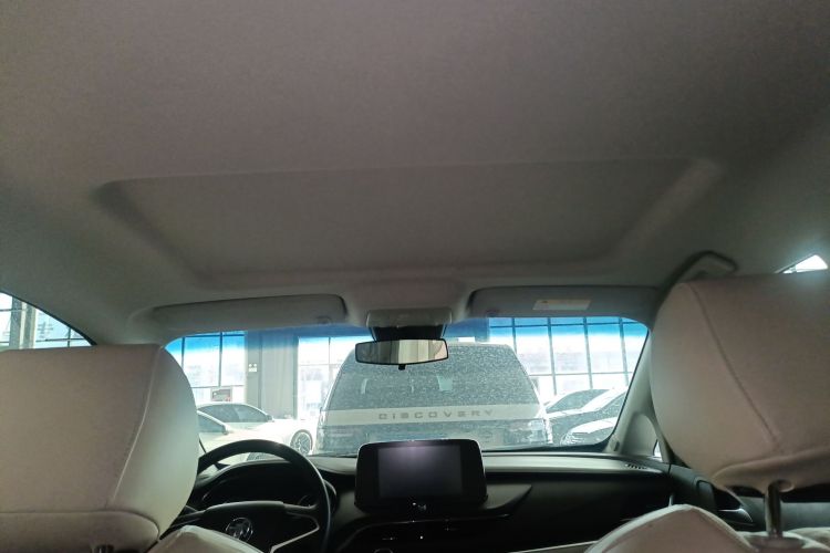 别克GL8 2022款 陆上公务舱 652T 舒适型中控内饰22