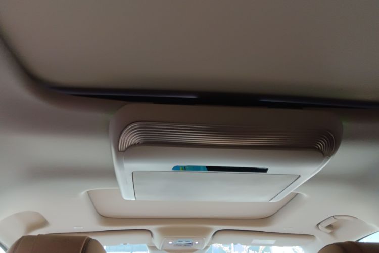 腾势D9 2022款 DM-i 1040 尊贵型局部细节22