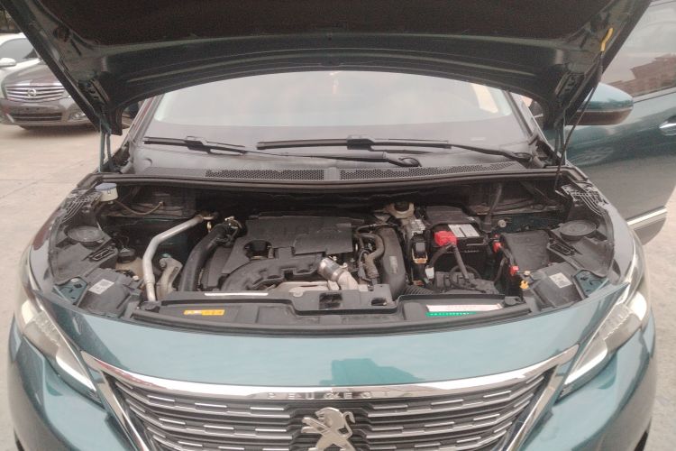 标致5008 2017款 350THP 7座精英版机舱底盘24