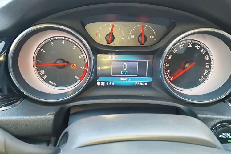 别克 君威 2019款 20T 精英型 国VI中控内饰14