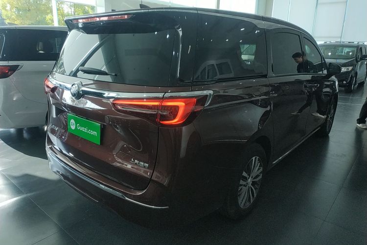 别克GL8 2023款 ES陆尊 尊享型车身外观7