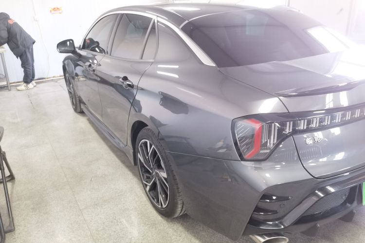 领克03 2023款 1.5TD DCT劲Pro车身外观4