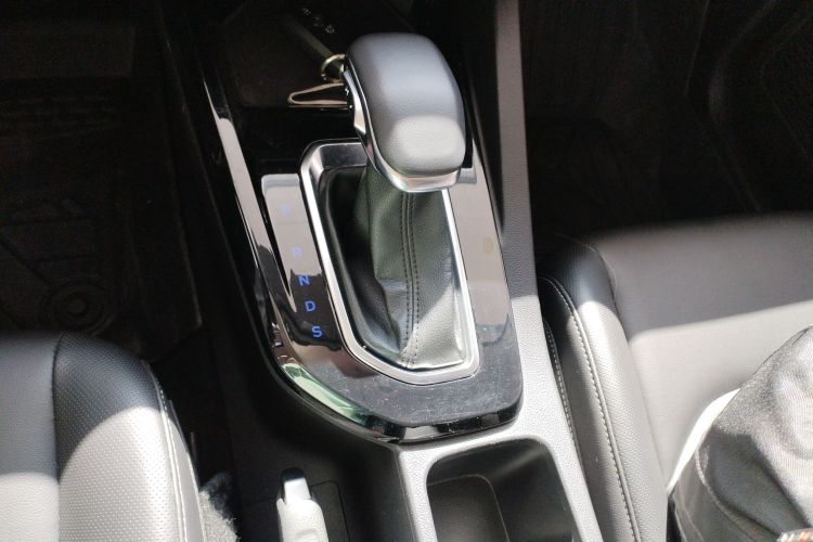 福特 福睿斯 2021款 1.5L 自动钻石版中控内饰18