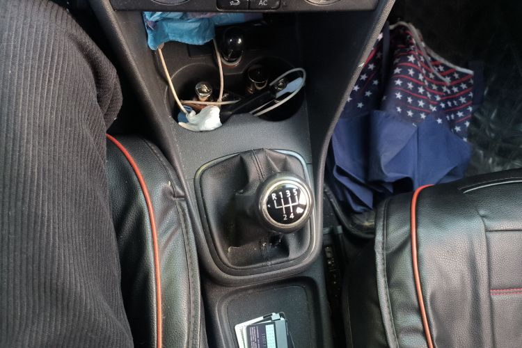 大众 Polo 2011款 1.4L 手动致乐版中控内饰18